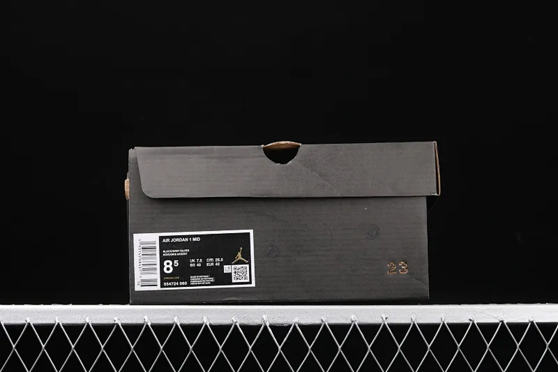 All categories Air Jordan Jordan series basketball shoes Air Jordan 1 Mid Air Jordan 1 Mid AJ1 Joe 1 Zhongbang black cement color 554724-060